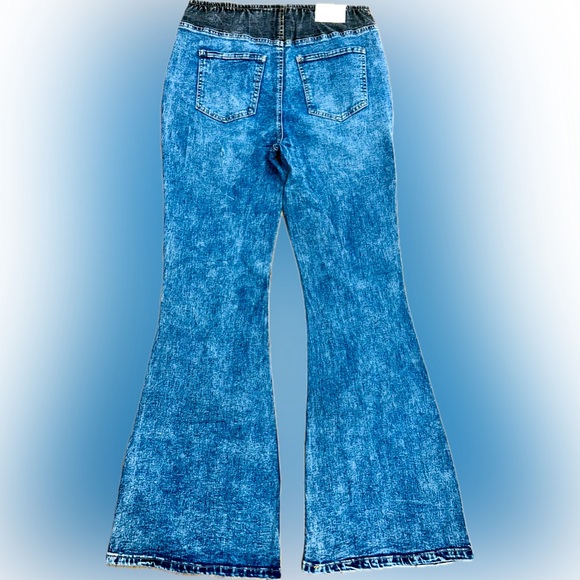 NWT Tinseltown SZ 13 Two Tone Blue/black Flare W/31”-34” - Picture 2 of 3